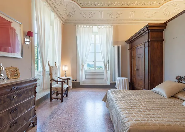 Il Castellaccio Bed & Breakfast *